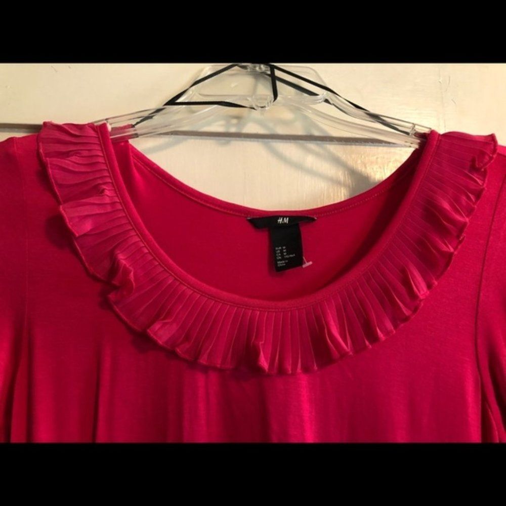 H&M Pink Ruffled Blouse - Size M - Picture 3 of 4